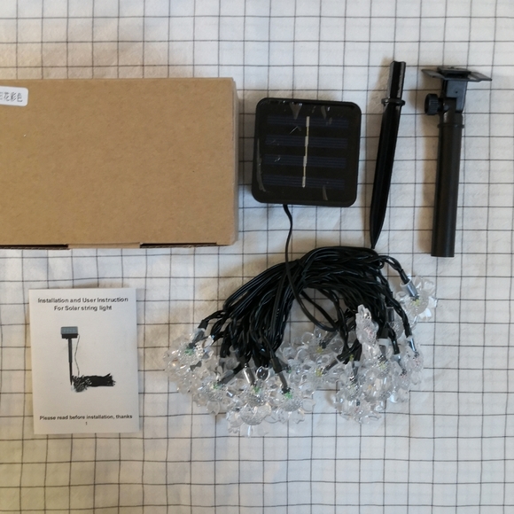 Solar powered Christmas/Party string lights - Picture 2 of 6